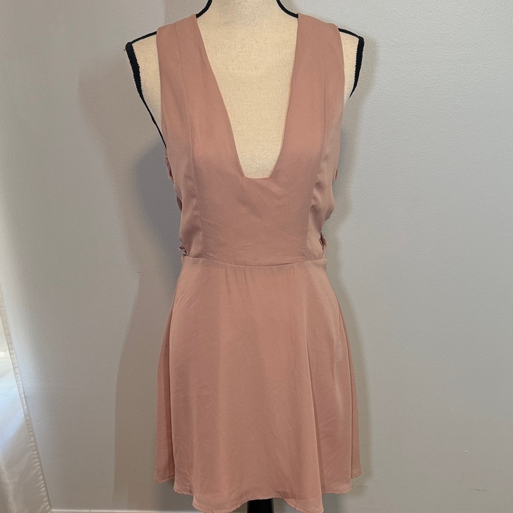 Tobi Blush Sleeveless Midi Dress